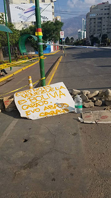 cartel de protesta anti morales