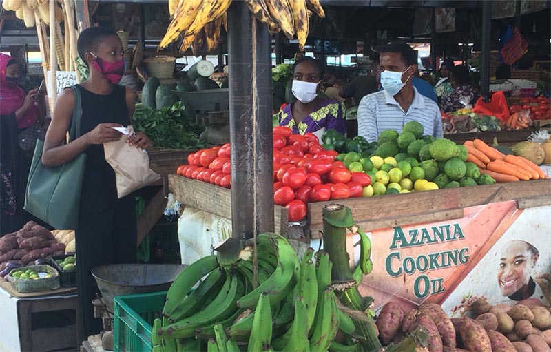 Masked shopping at Kisutu Market in Dar es Salaam, May 1, 2020. Photo credit Sophia George Mrema.